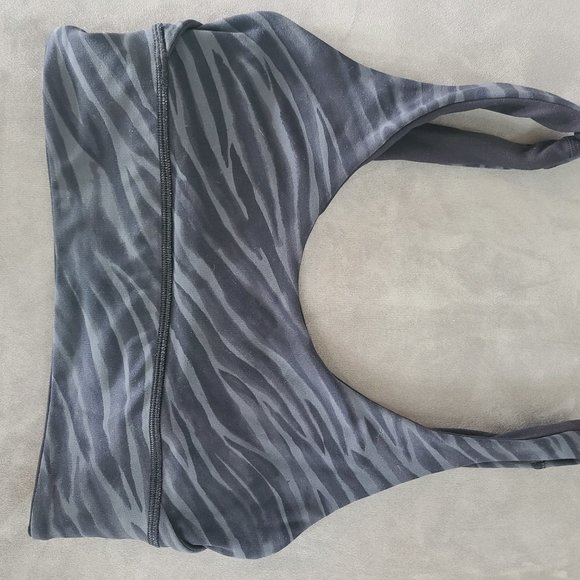 Reversible sports bra - Picture 3 of 4